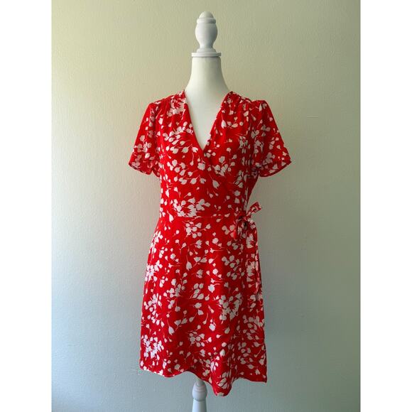 J.Crew Size 4 Wrap Mini Dress Red White Floral Short Sleeve V-Neck Cottagcore - Picture 1 of 11